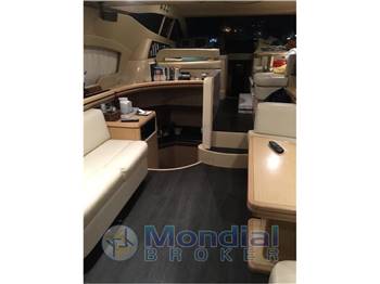 Ferretti 550