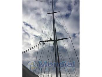 Benetti Sail Division MOTOVELIERO