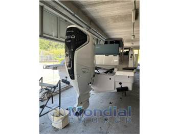 HONDA MARINE H28 DAY CRUISER