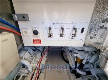 Riviera Marine 43 Flybridge