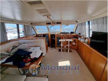Riviera Marine 43 Flybridge