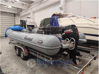 Marshall Marshall M670