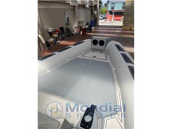 Ranieri International Cayman 33 Excutive