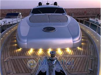 Pershing 76