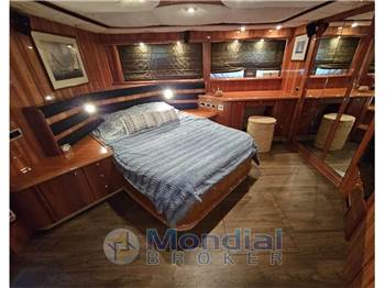 Sunseeker Manhattan 74