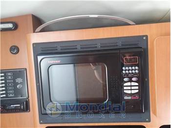 Crownline 270 CR