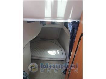 Crownline 270 CR