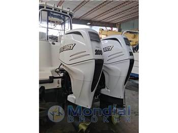 Boston Whaler 255 Conquest