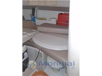 Boston Whaler 255 Conquest