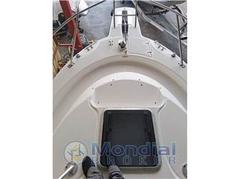 Boston Whaler 255 Conquest