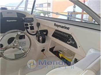 Boston Whaler 255 Conquest