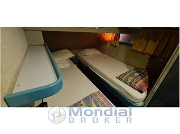 Ferretti Yachts ALTURA 46/49