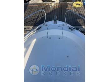 Sessa Marine Key Largo 22'
