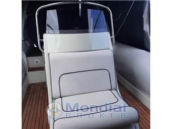 Trimarine 770  Cabin