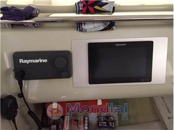 Sealine F44