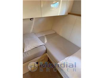Fairline 42