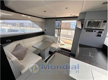Astondoa 44