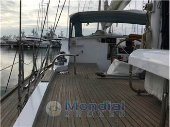 Benetti Sailing Division MOTOVELIERO
