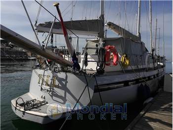 Benetti Sailing Division MOTOVELIERO