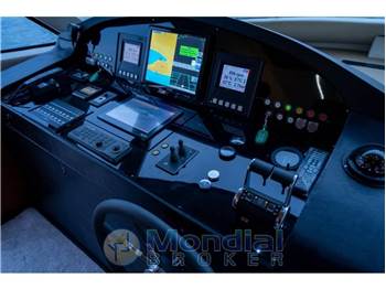 Fashion Yachts 68