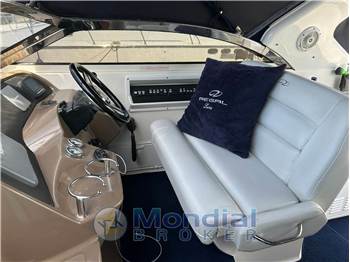 Regal Marine 3760 Commodore