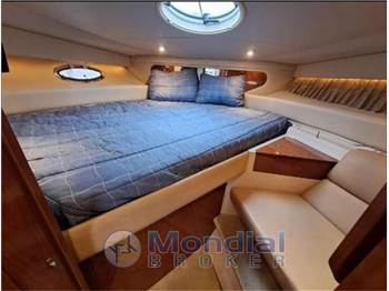 Regal Marine 3760 Commodore