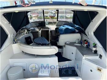 Regal Marine 3760 Commodore