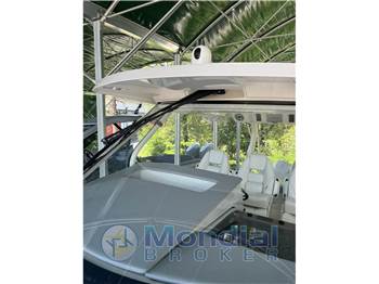 Regal Marine 33 SAV
