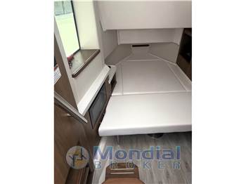 Regal Marine 33 SAV