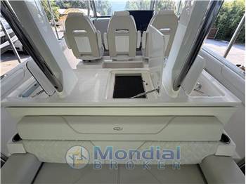 Regal Marine 33 SAV