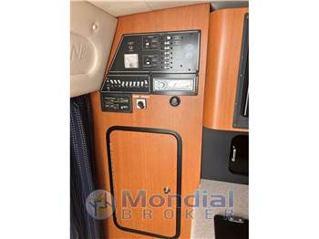 Crownline 315 SCR