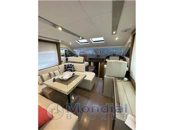 Austin Parker 48 Sundeck