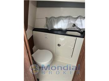 Quicksilver Active 875 sundeck
