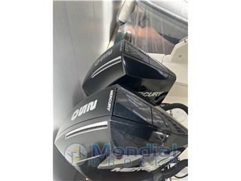 Quicksilver Active 875 sundeck