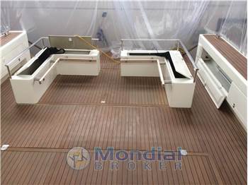 V yacht v 40