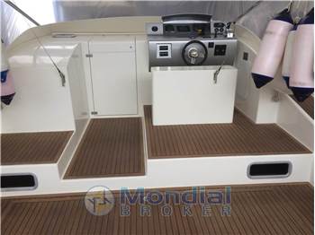 V yacht v 40