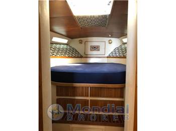 Bertram Yacht 37' Convertible