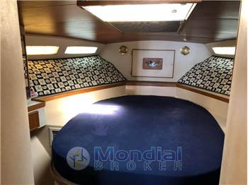 Bertram Yacht 37' Convertible