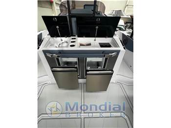 Ranieri International Next 330 LX