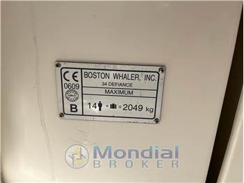 Boston Whaler 34 Defiance
