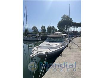 Boston Whaler 34 Defiance
