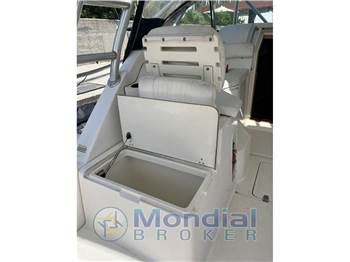 Boston Whaler 34 Defiance