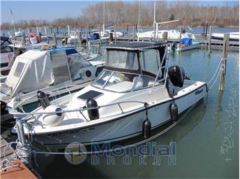 Mako Marine MAKO 215 WA