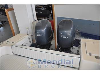 Mako Marine 241