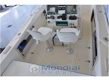 Mako Marine 241