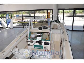 Mako Marine 241