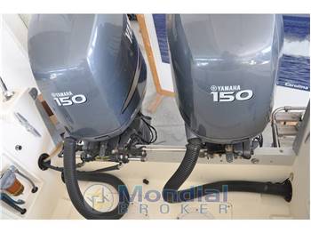 Mako Marine 241