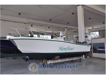 Mako Marine 241