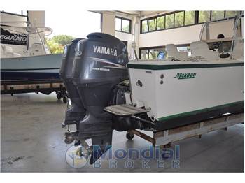 Mako Marine 241
