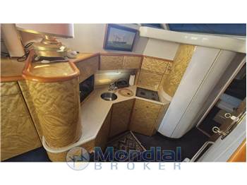 Princess Yachts Princess 420 Fly